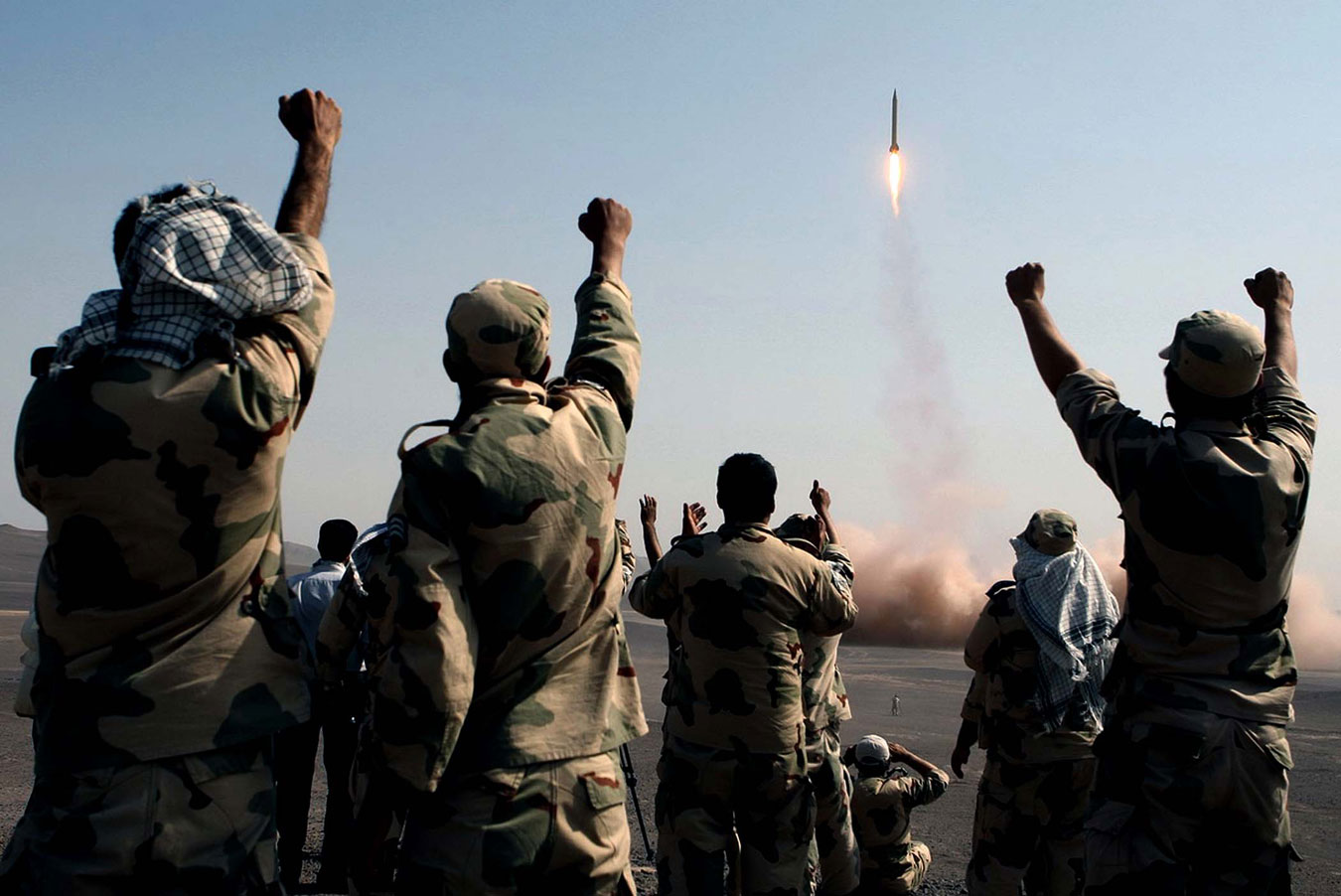 What does the US exactly do ‘within three miles’ of Daesh in Syria?